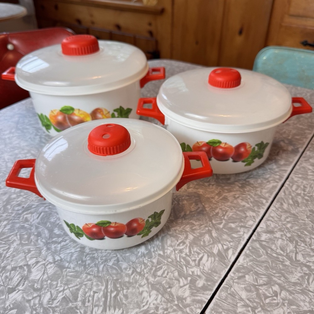 Cottagecore Apple Set of 3 Microwave Steamer with Lids Vintage